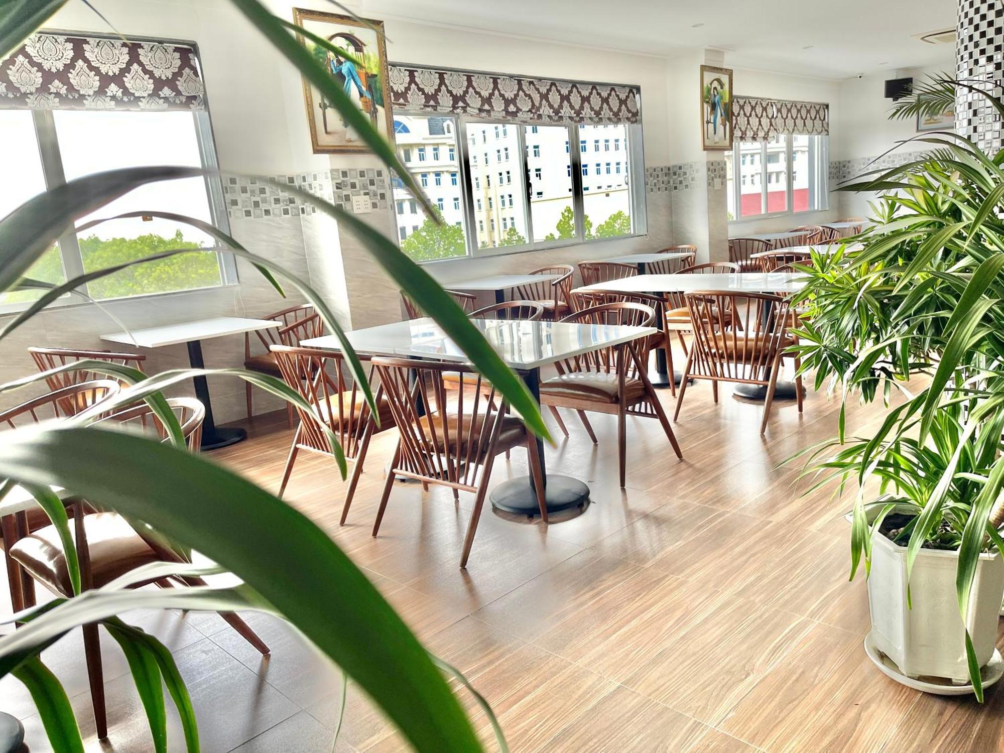 隆宝洲酒店 Thu Dau Mot 外观 照片