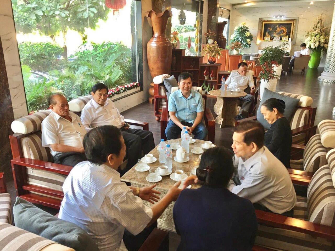 隆宝洲酒店 Thu Dau Mot 外观 照片
